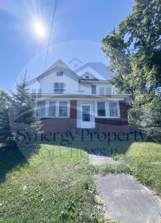 property at 692 Park Ave E
