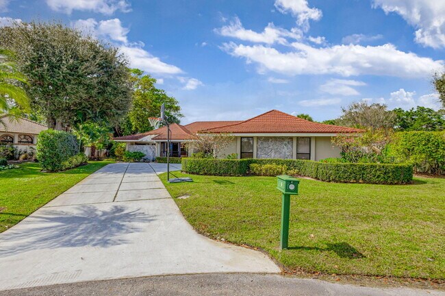 6 Graemoor Terrace in Palm Beach Gardens, FL - Building Photo - Building Photo