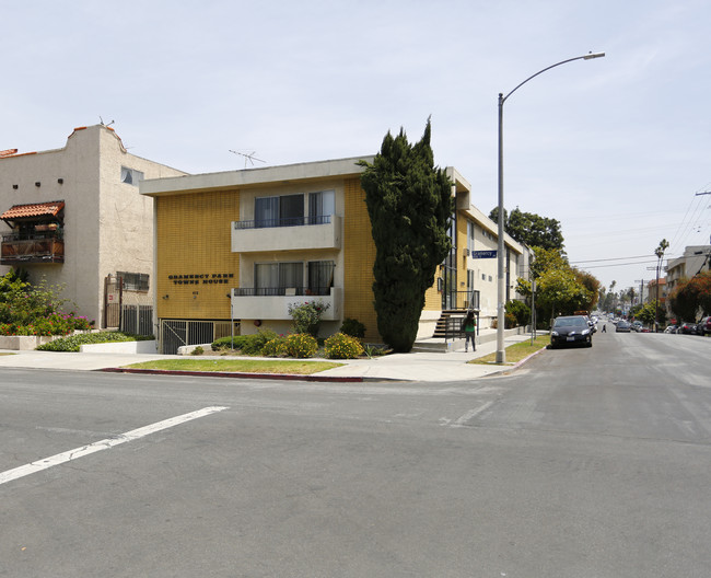 Gramercy Park Townhouse in Los Angeles, CA - Building Photo - Building Photo