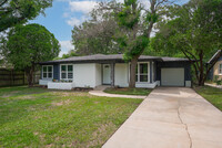 50 Shadowbrook Ln in Hurst, TX - Building Photo - Building Photo