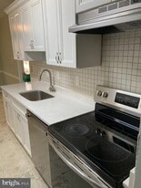 35 Midline Ct in Gaithersburg, MD - Building Photo