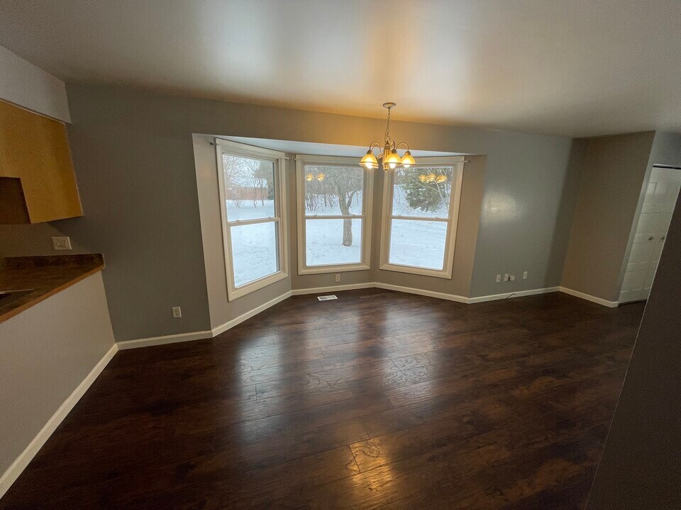 4467 W Milham Ave in Portage, MI - Building Photo