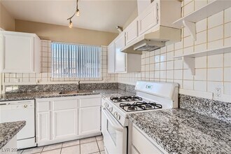 6416 Placer Dr in Las Vegas, NV - Building Photo - Building Photo