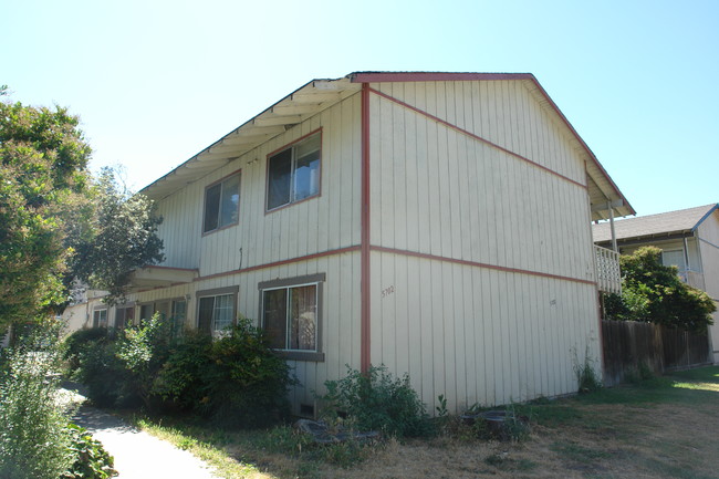 5702 Tucson Dr in San Jose, CA - Building Photo - Building Photo