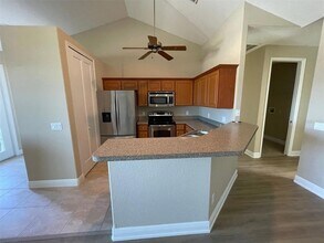 10365 Pendleton Ave in Englewood, FL - Foto de edificio - Building Photo