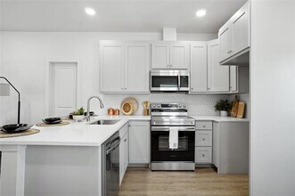 571 Josephine St in Dallas, TX - Building Photo - Building Photo