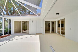 11301 Myrtle Oak Ct in Palm Beach Gardens, FL - Building Photo - Building Photo