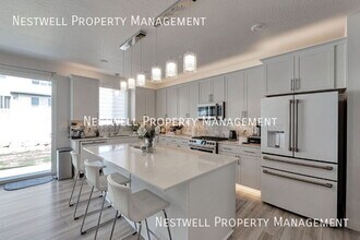 2561 N Geranium Dr in Saratoga Springs, UT - Building Photo - Building Photo