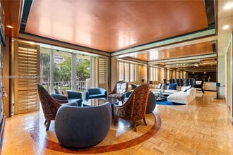 11111 Biscayne Blvd in Miami, FL - Building Photo - Building Photo