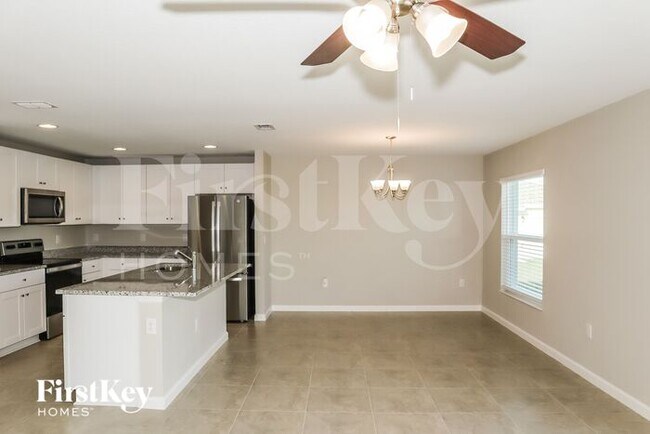 470 Earhart Dr in Davenport, FL - Building Photo - Building Photo