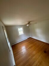 139 Buck St in Gorham, ME - Foto de edificio - Building Photo