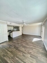 2525 S 3rd St in Waco, TX - Foto de edificio - Building Photo