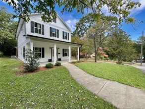 1102 Norwood St in Fayetteville, NC - Foto de edificio - Building Photo