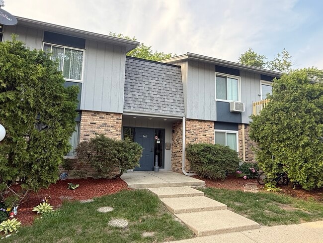 property at 946 E Old Willow Rd