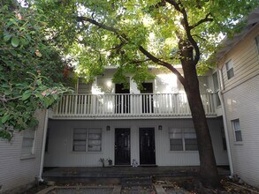 4311 Cole Ave in Dallas, TX - Building Photo - Building Photo
