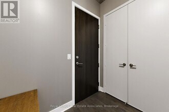 399 Adelaide St W in Toronto, ON - Building Photo - Building Photo