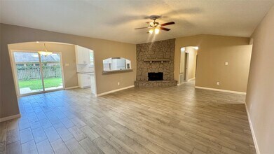 3303 Glen Spring Dr in Houston, TX - Building Photo - Building Photo