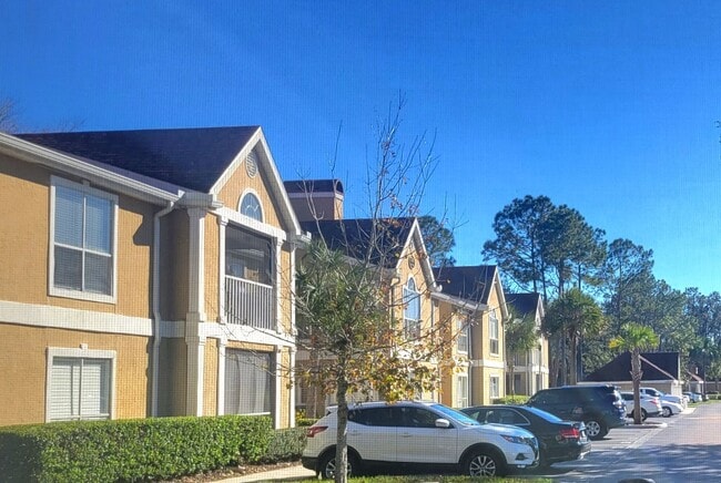 property at 9481 Highland Oak Dr