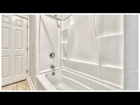 810 Brooks Ln photo'