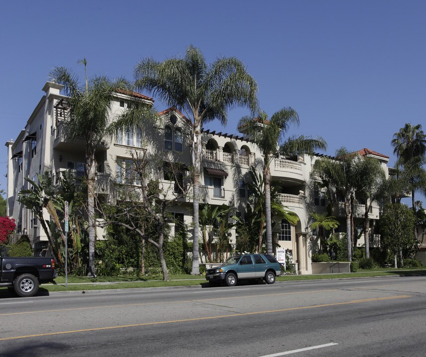 4321 Laurel Canyon Boulevard in Studio City, CA - Foto de edificio