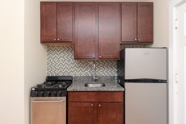 4551 N Damen Ave in Chicago, IL - Building Photo - Building Photo