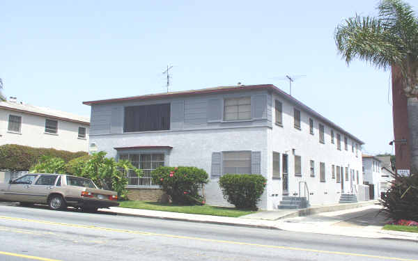 4437 E 4th St in Long Beach, CA - Building Photo