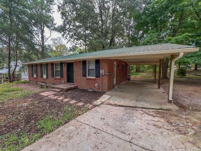 property at 2842 Thrush Dr