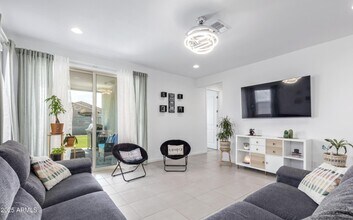 5613 W Notch Hill Rd in Phoenix, AZ - Building Photo - Building Photo