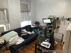 64 Hemenway St in Boston, MA - Building Photo