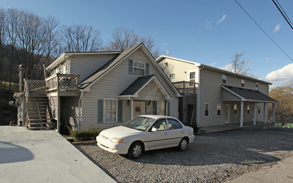 1770 Ritter Dr in Daniels, WV - Building Photo