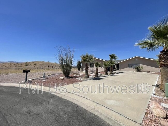 3371 Sharon Ln in Bullhead City, AZ - Building Photo - Building Photo