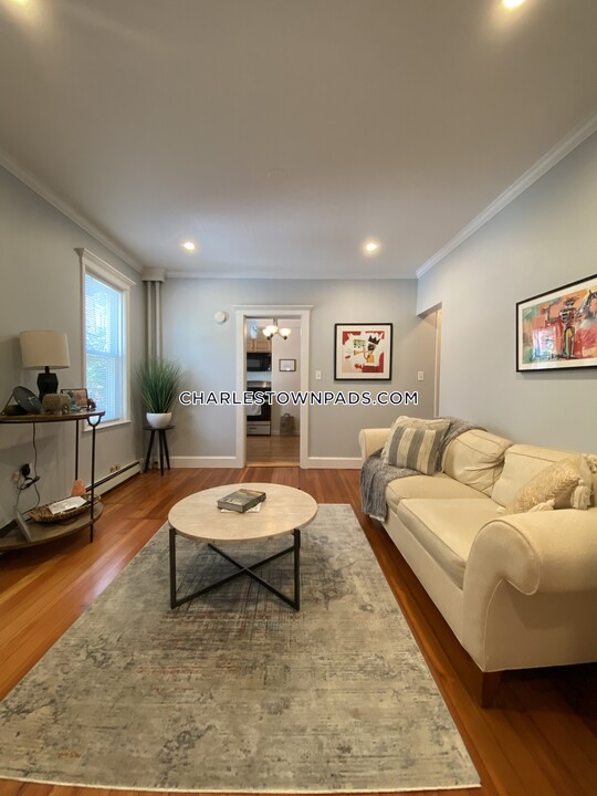 74 Russell St, Unit 1 in Boston, MA - Building Photo