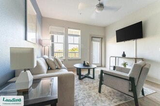 655 W Marina Cove Dr in St. Augustine, FL - Foto de edificio - Building Photo