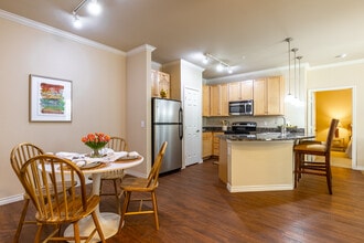 Renaissance At North Park in Lubbock, TX - Building Photo - Interior Photo