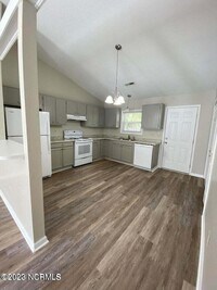 131 Corey Cir photo'