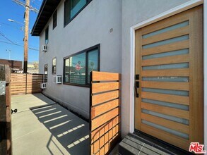 11700 Dorothy St in Los Angeles, CA - Building Photo - Building Photo