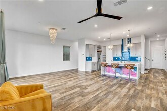 318 Wind Poppy St, Unit 0219 in Las Vegas, NV - Building Photo - Building Photo