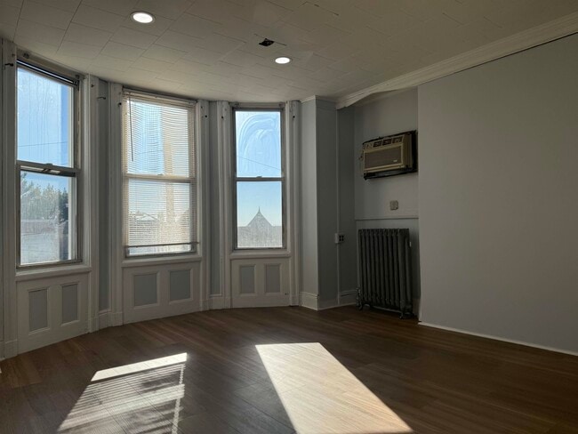 property at 712 15th St