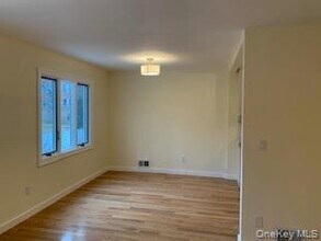 208-40 15th Dr in Queens, NY - Building Photo - Building Photo