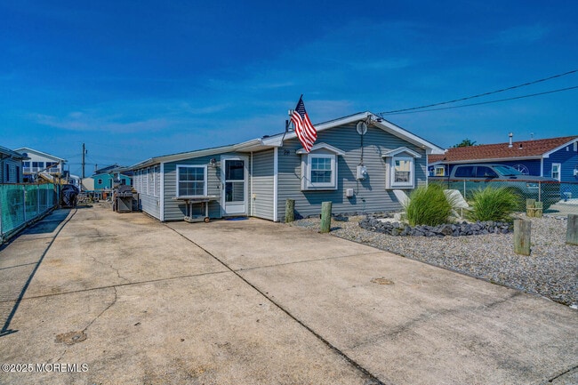 28 S Los Angeles Dr in Little Egg Harbor Township, NJ - Building Photo - Building Photo