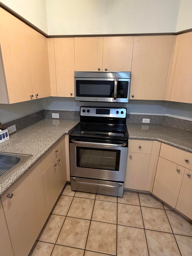 270 Crestwood Cir in Royal Palm Beach, FL - Building Photo - Building Photo