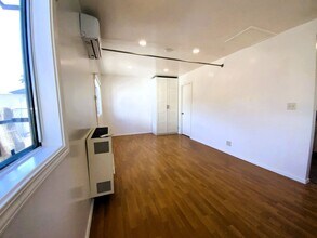 3024 1/2-2863 1/2 N Coolidge Ave in Los Angeles, CA - Foto de edificio - Building Photo