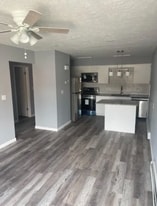 7431 West Blvd in Youngstown, OH - Building Photo