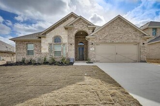 1105 Hikey Ln in Mansfield, TX - Foto de edificio - Building Photo