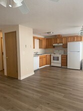 14216 SE 7th Way in Vancouver, WA - Building Photo - Building Photo