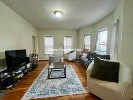 36 Bond St, Unit 1R in Somerville, MA - Building Photo