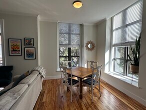 224 S Laurens St, Unit 310 in Greenville, SC - Foto de edificio - Building Photo