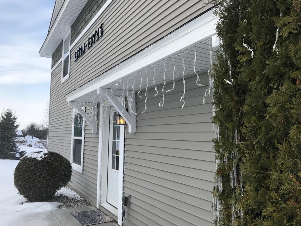 15726 60th Ave N in Plymouth, MN - Building Photo