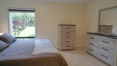 2500 Presidential Way in West Palm Beach, FL - Building Photo - Building Photo