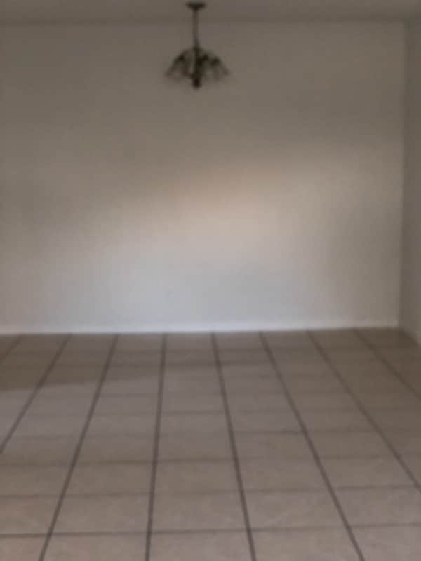 2232 NE 171 St in North Miami Beach, FL - Foto de edificio - Building Photo